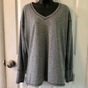 Woman's Active Long Sleeve Tech Shirt Size Large